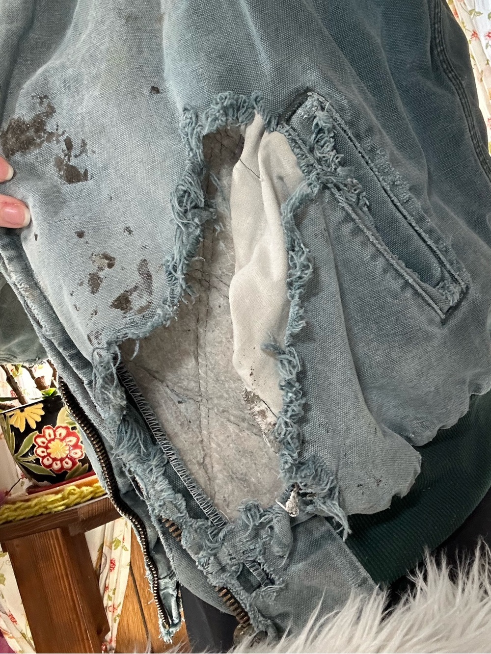 Carhartt • Men’s Vintage Heavily Distressed Sante Fe Work Jacket - Picture 9 of 17